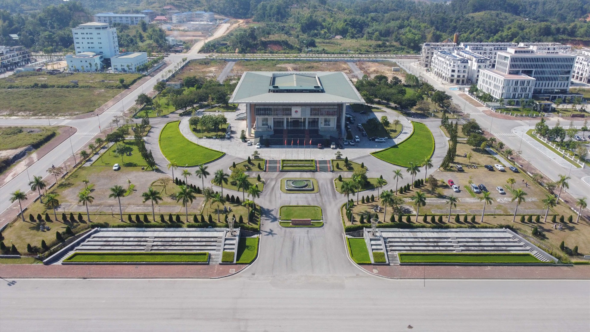 Dự Án Thảm Hội Trường UBND Tỉnh Cao Bằng – Kiến Tạo Không Gian Họp Chiến Lược